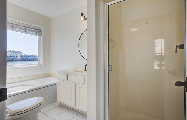 Foto del edificio - 4747 Arco Ln