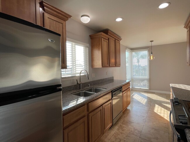 Foto del edificio - Beautiful Remodeled Condo In North Park w/...