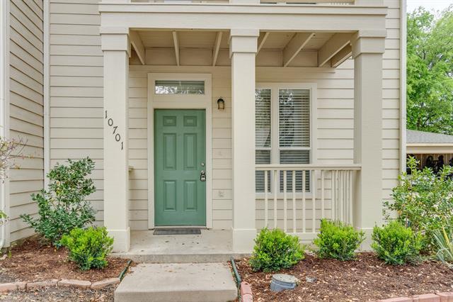 Building Photo - 10701 Traymore Dr