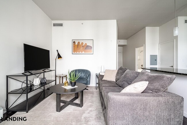 Building Photo - 440 NE 4th Ave