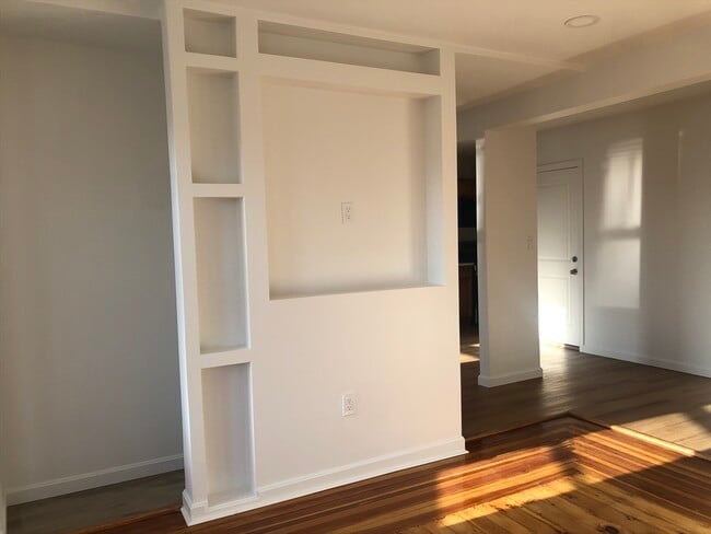 Building Photo - 83-85 Neptune St