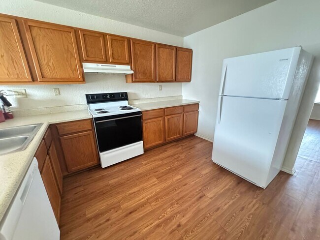 Building Photo - 2808 Cantabrian Dr