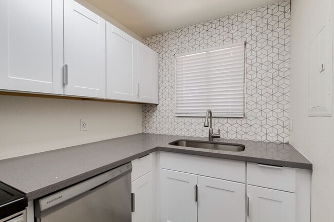 Interior Photo - The Rockford