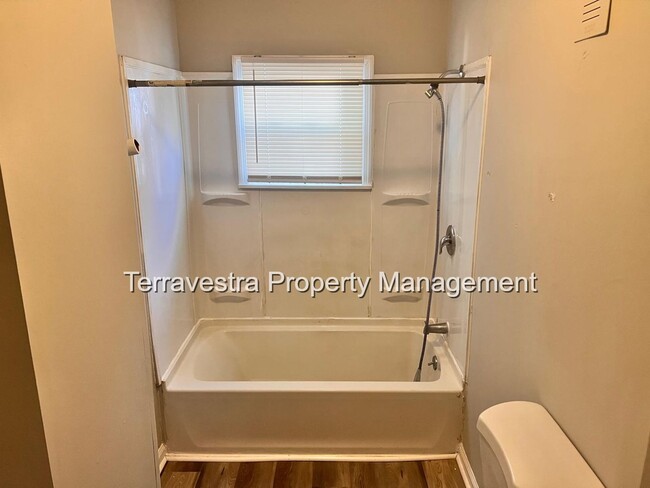 Foto del edificio - Updated 3 bed, 1 bath Unit in Gloucester City