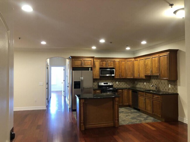 Foto del edificio - 524 Maple Ave