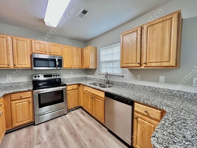 Foto del edificio - 815 Valley Ridge Rd