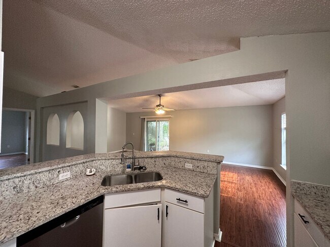 Building Photo - Sutton Lakes House for Rent!