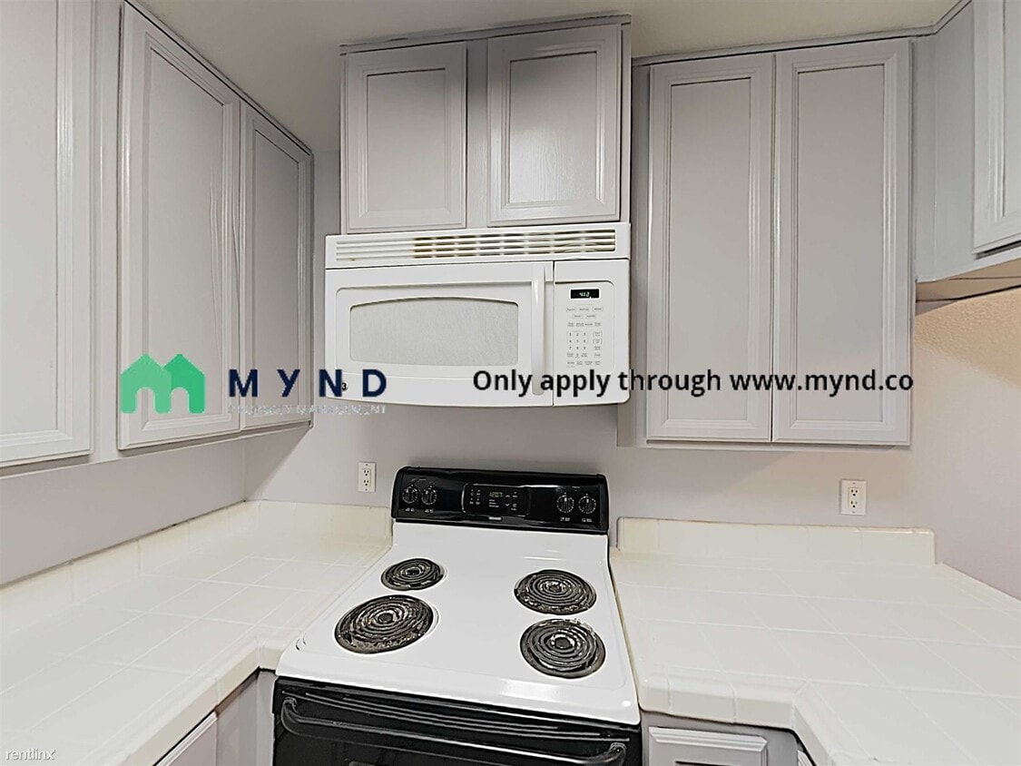 Primary Photo - 2 br, 2 bath Condo - 1769 Flickinger Pl