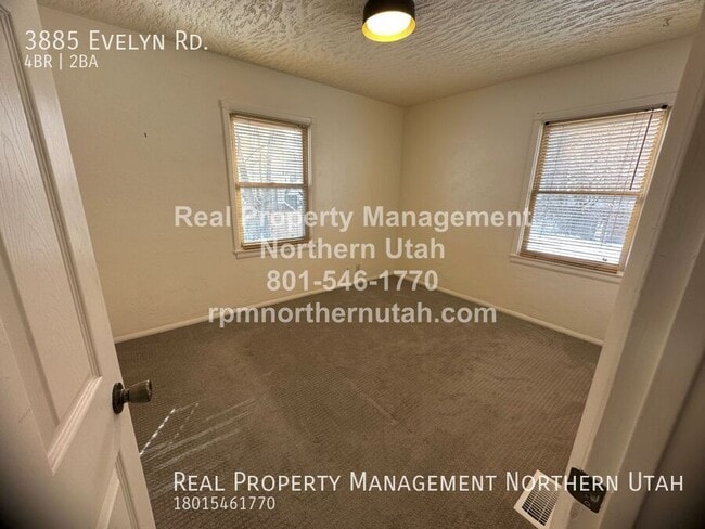 Building Photo - 3885 Evelyn Rd