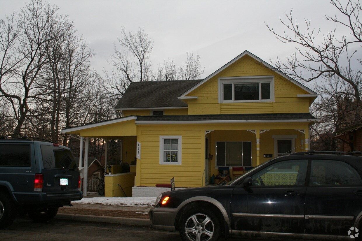 Primary Photo - 1418 Mapleton Ave