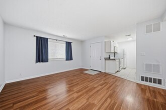 Building Photo - 5509 S 31st St