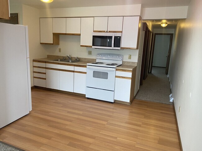 Building Photo - 1111 35th St