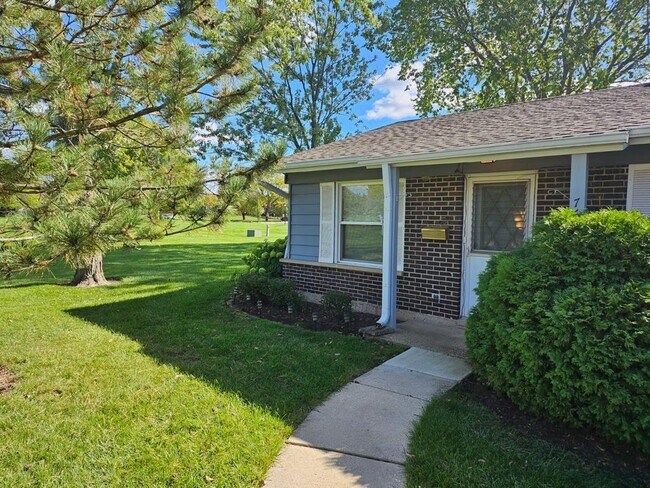 Building Photo - 760 Gloucester Dr