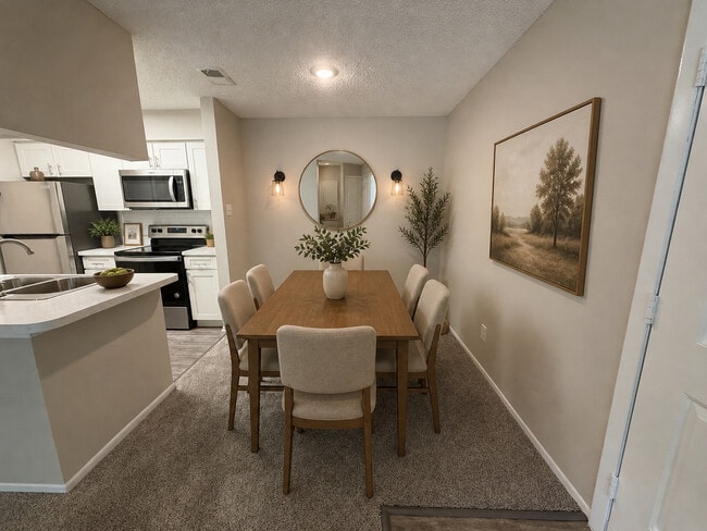 Dining Room - Enclave on East Apartments