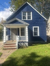 Building Photo - 4002 E 55th St