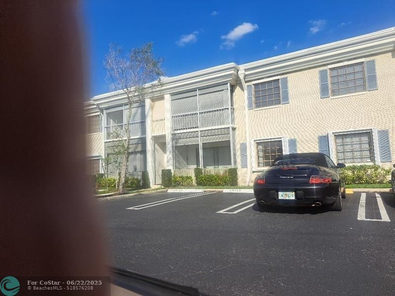 Foto del edificio - 110 Cypress Club Dr