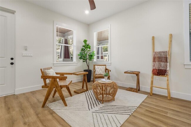 Foto del edificio - 1515 E Knollwood St