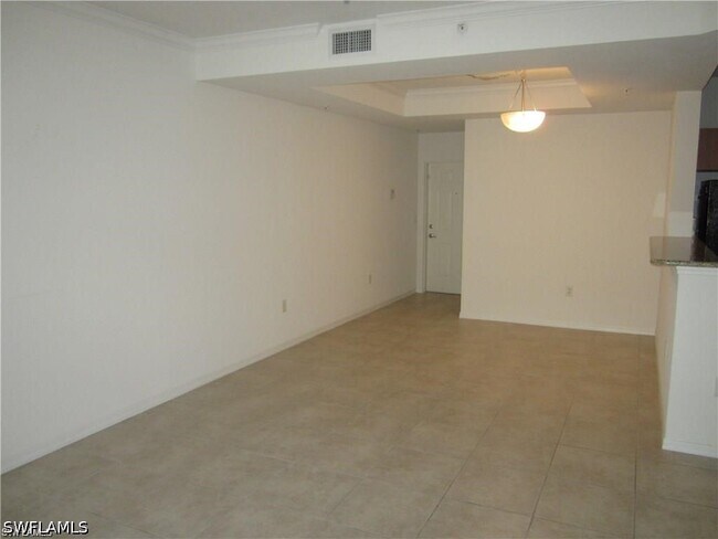 Foto del edificio - 8560 Violeta St