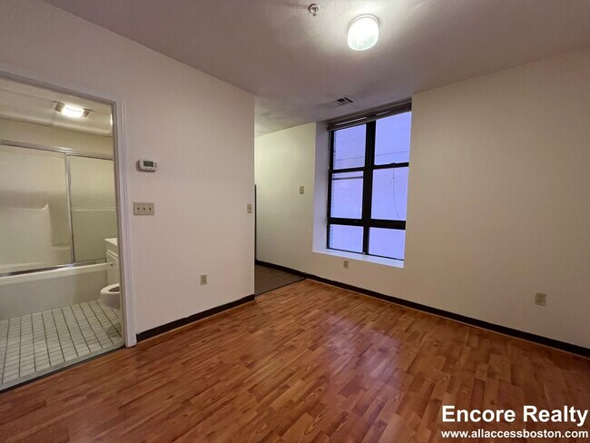 Foto del edificio - 81 Essex St