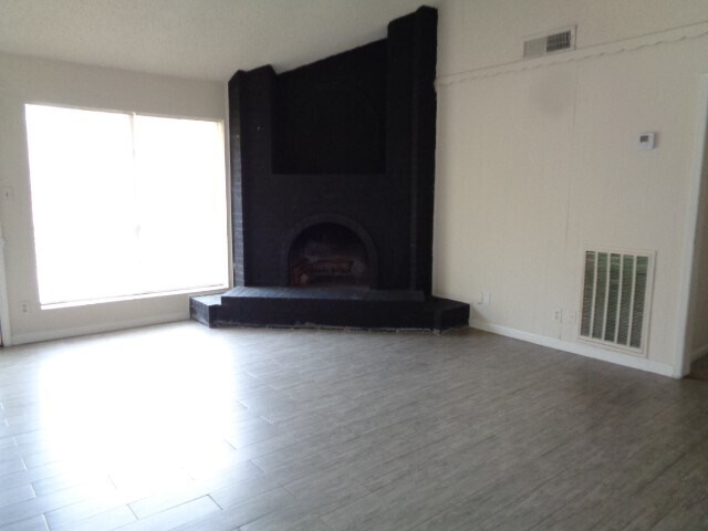 Foto del edificio - 22430 Meadowgate Dr