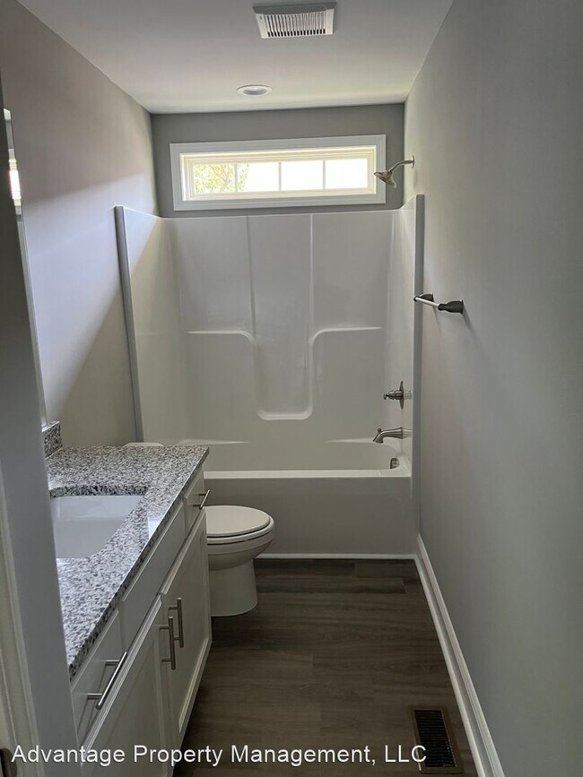 Building Photo - 3 br, 2 bath House - 106 Spruce Street