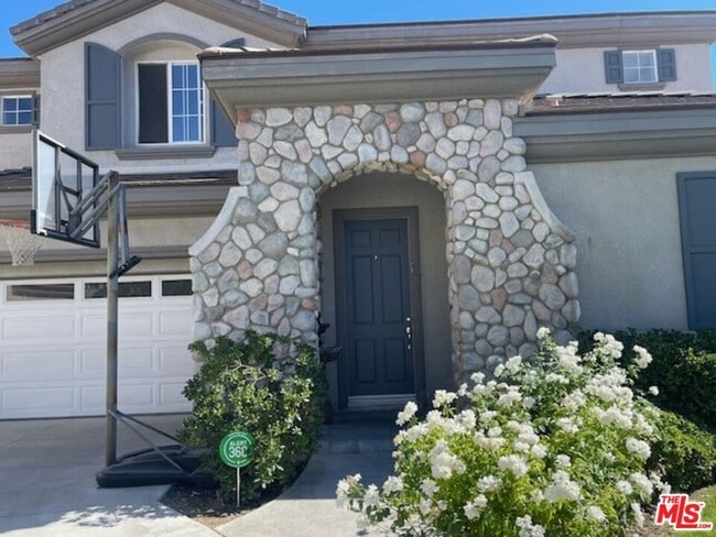 Building Photo - 24224 Edelweiss Ct