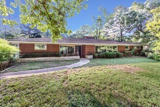 Building Photo - 8703 Sharonbrook Dr