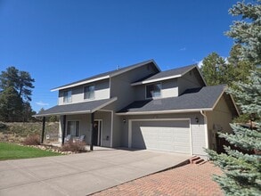 Building Photo - 774 W Cattle Drive Trail