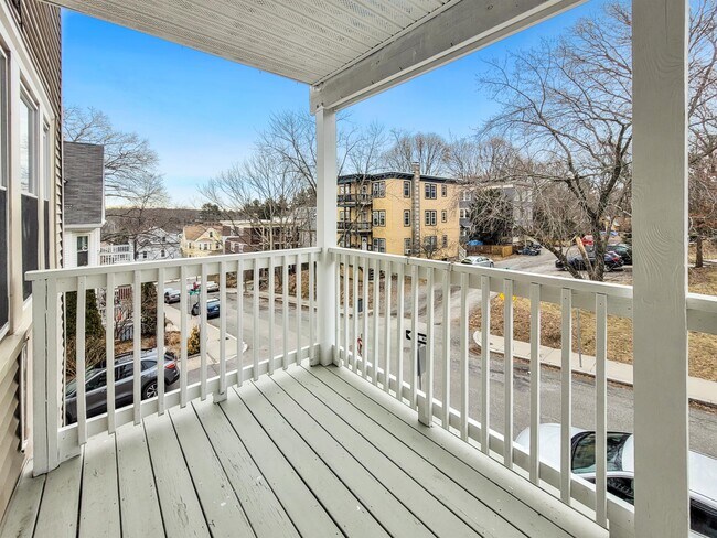 Building Photo - 17 Wachusett St