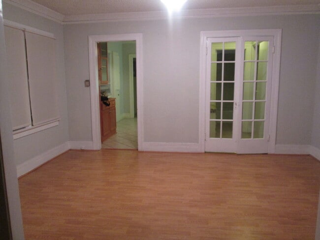 Building Photo - 3820 Goldwyn Terrace