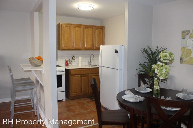 Building Photo - 128 Collins St