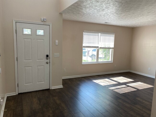 Building Photo - 4221 Dobbin Cir