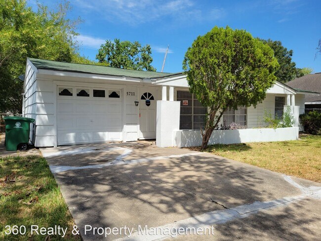 Foto del edificio - 4 br, 1 bath House - 5711 RIDGEWAY DRIVE