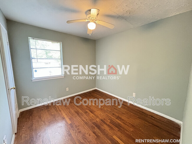 Building Photo - 5472 Lochinvar Rd