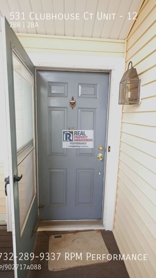 Foto del edificio - 531 Clubhouse Ct