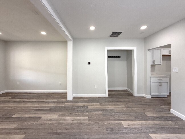 Foto del edificio - 1506 Dawson St