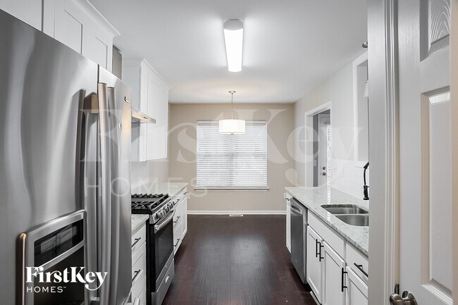 Foto del edificio - 4442 Brittany Dr