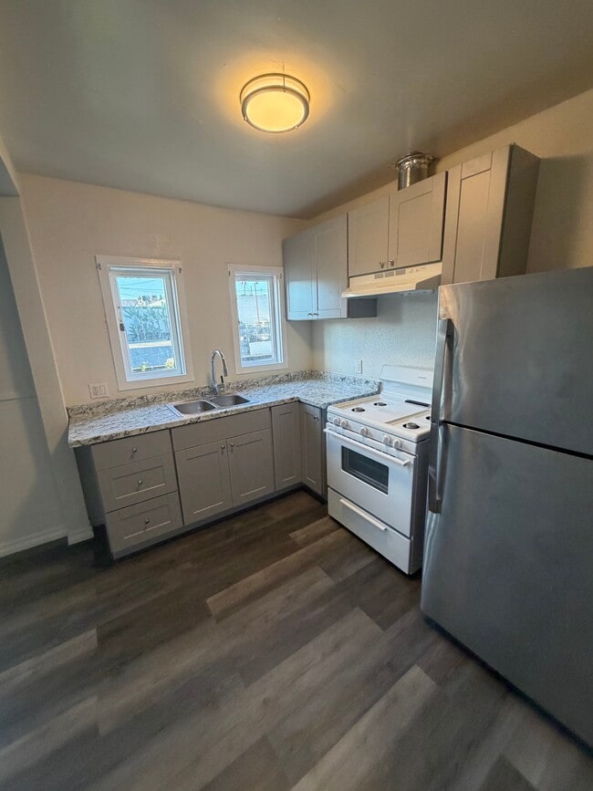 kitchen - 601 S Main St