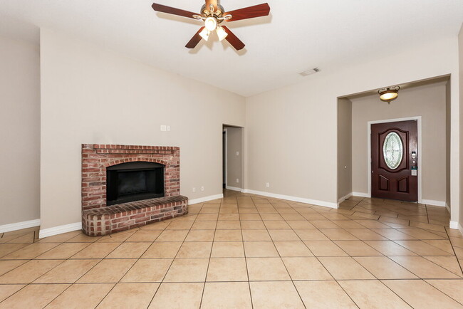 Building Photo - 8145 Tanner Ave