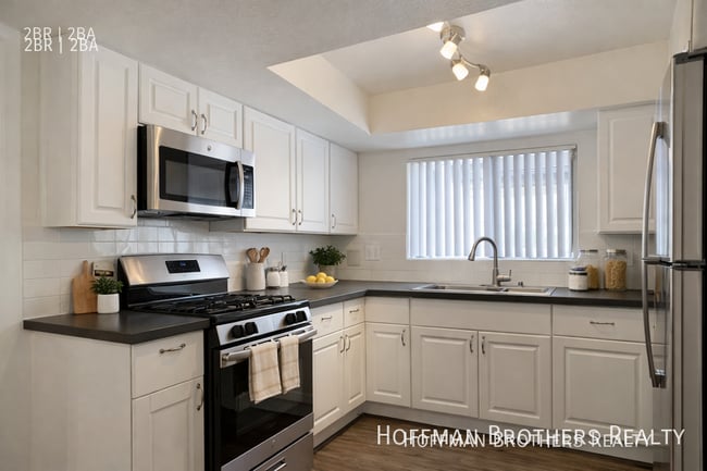 Foto del edificio - 1012 E Acacia Ave