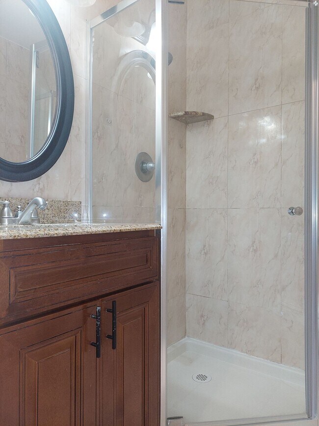 Foto del edificio - Discover Modern Living in Glendale's Newes...