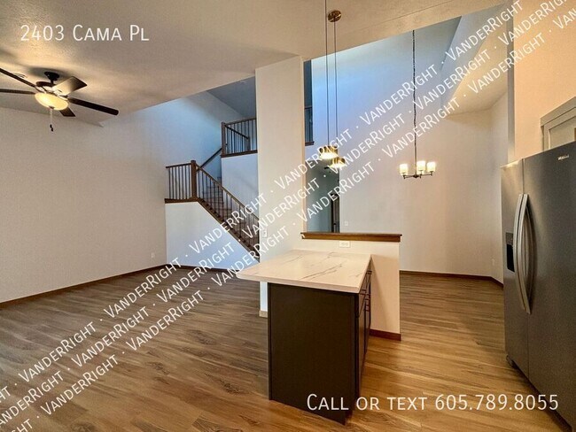 Building Photo - 2403 Cama Pl