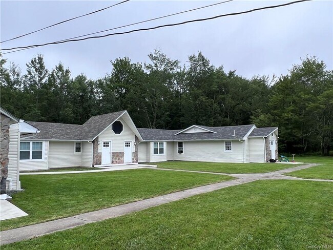 Building Photo - 3180 NY-52