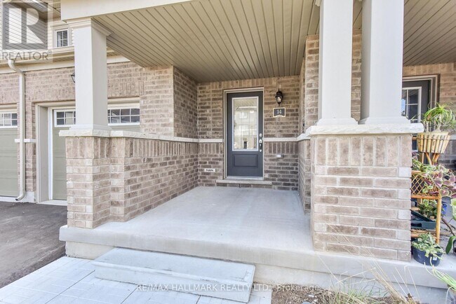 Building Photo - 740-740 Linden Dr