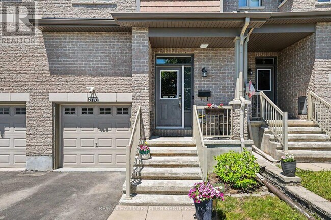 Photo du bâtiment - 673 Spring Valley Dr