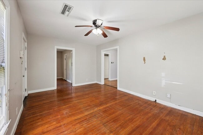 Foto del edificio - 4020 Ector Ave