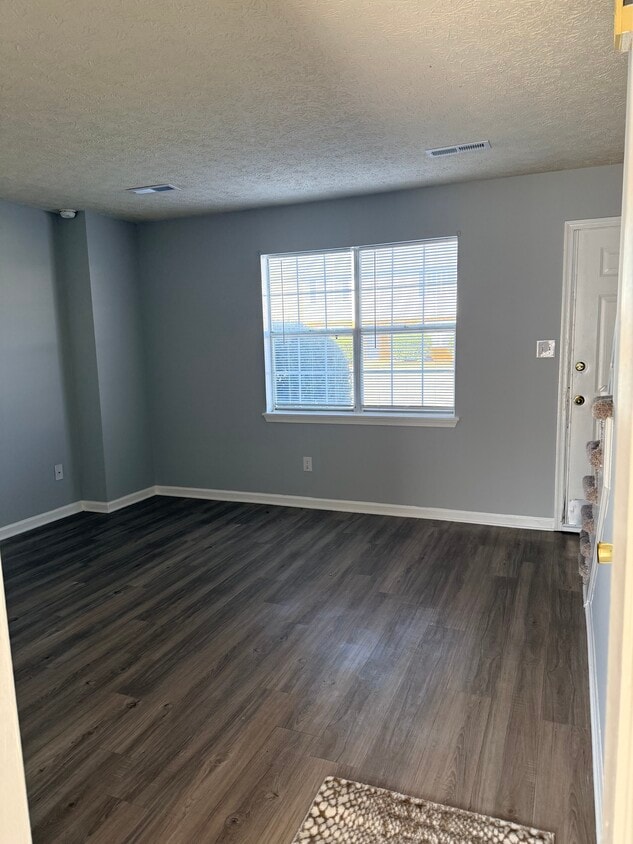 Building Photo - 24 Duiguid Dr