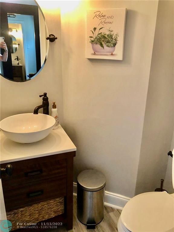 Foto del edificio - 1315 Miami Rd