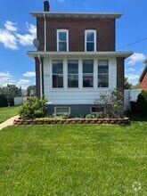 Building Photo - 734 6th St