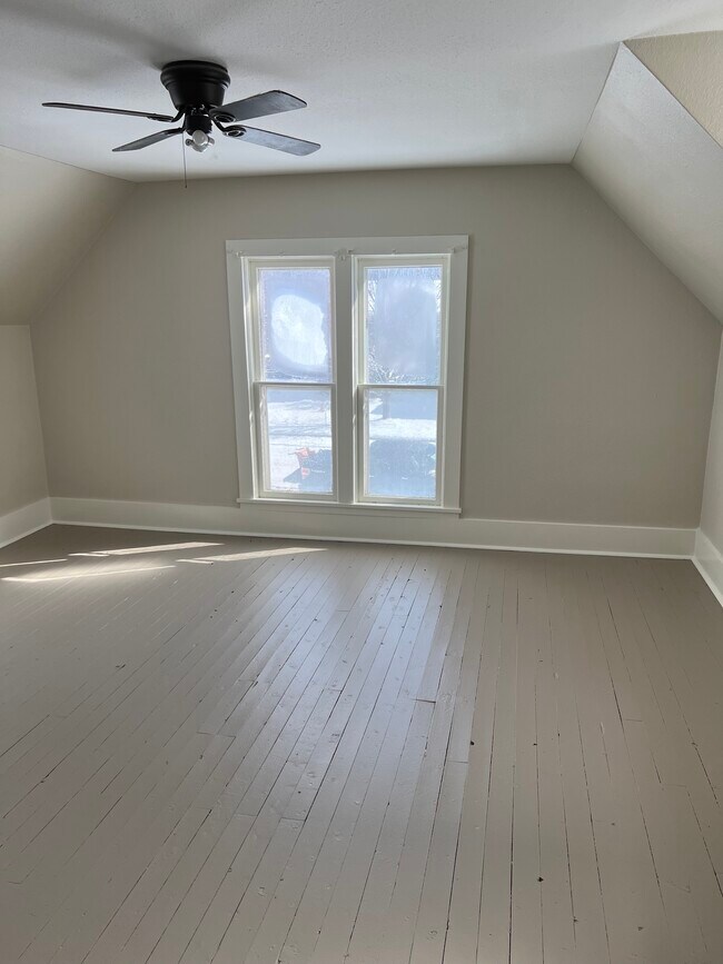 207 S Washington Ave, Loveland, CO 80537 House Rental in Loveland, CO